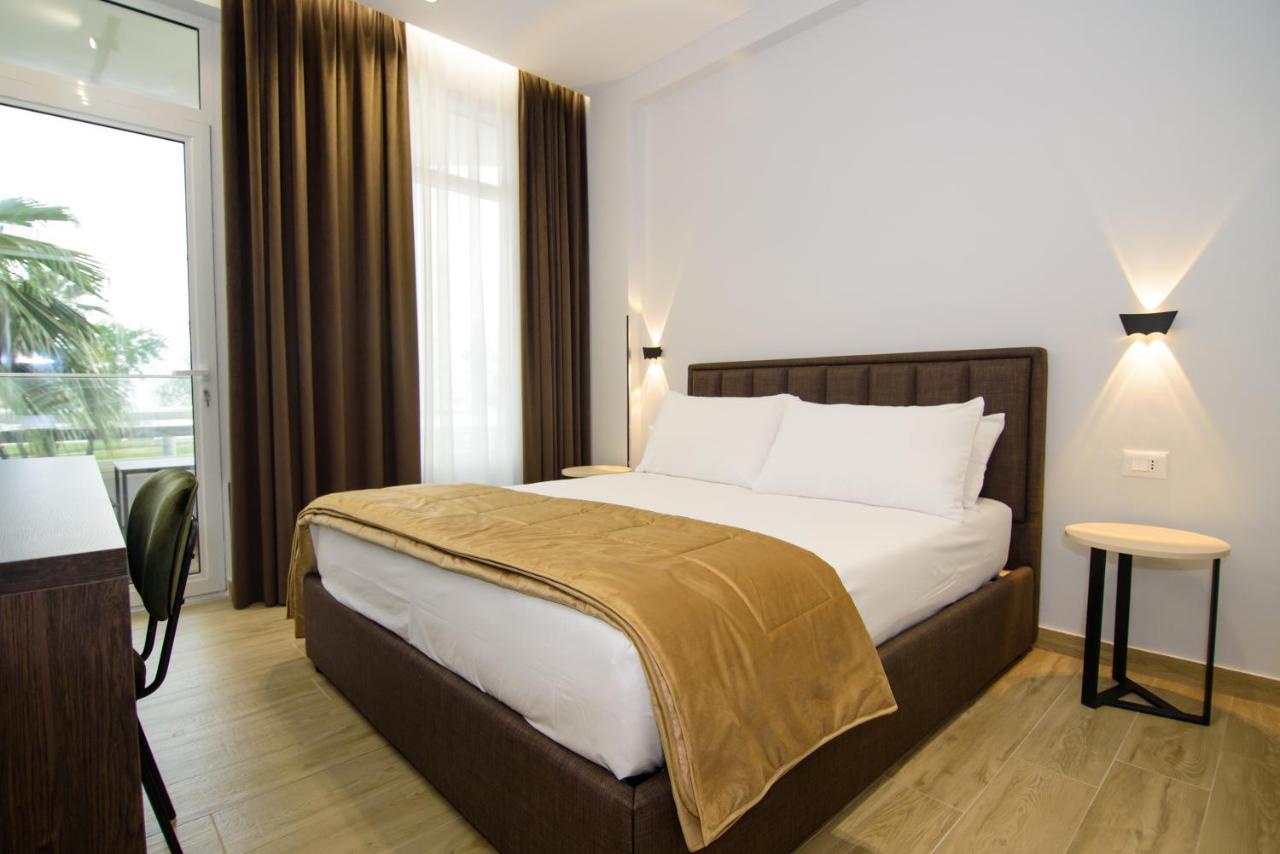 Palm Side Hotel Vlorë Quarto foto